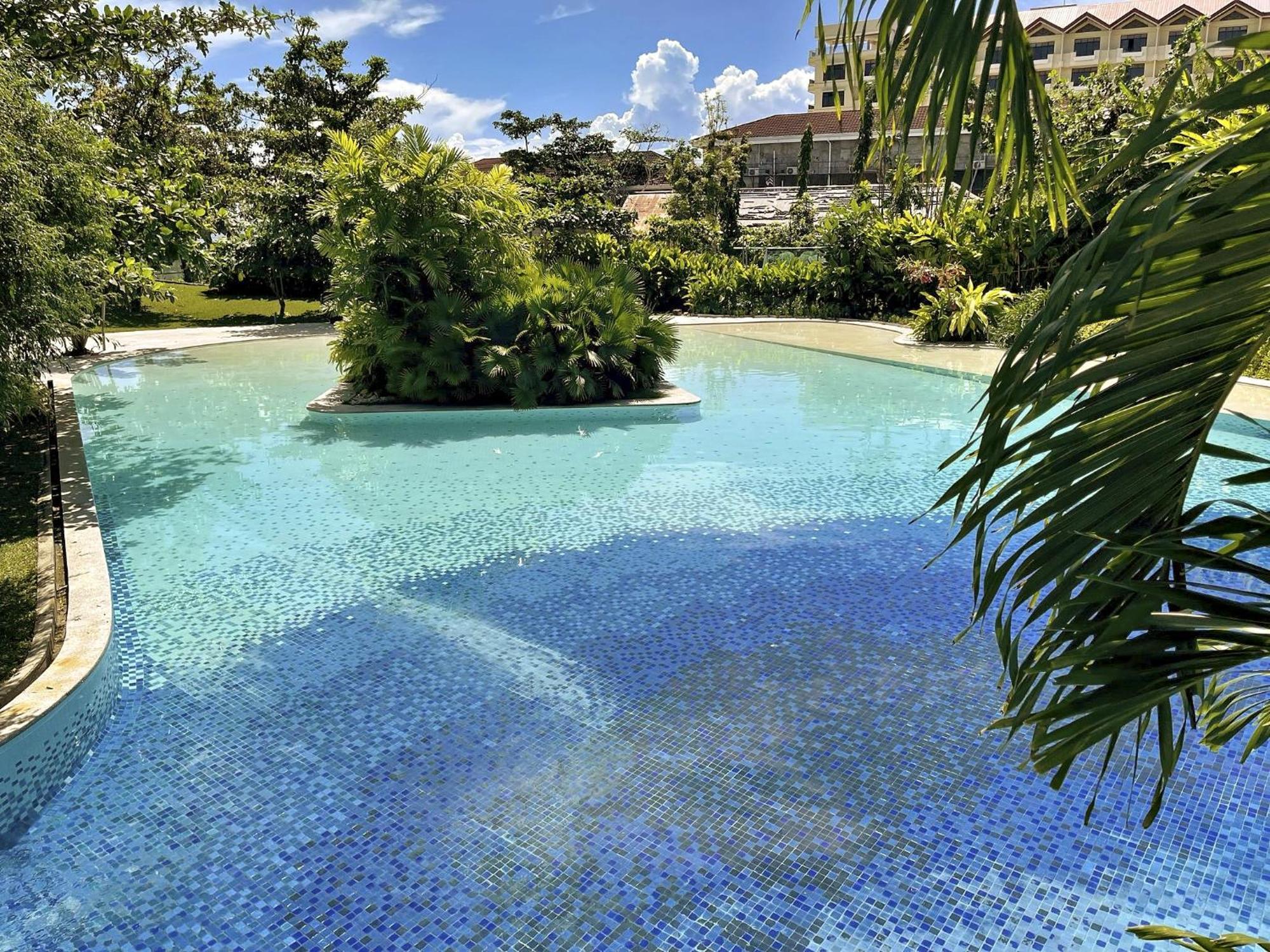Dominiks Quite And Elegant Studio Ocean View Pool At Tambuli Resort High Floor Lapu-Lapu City Esterno foto